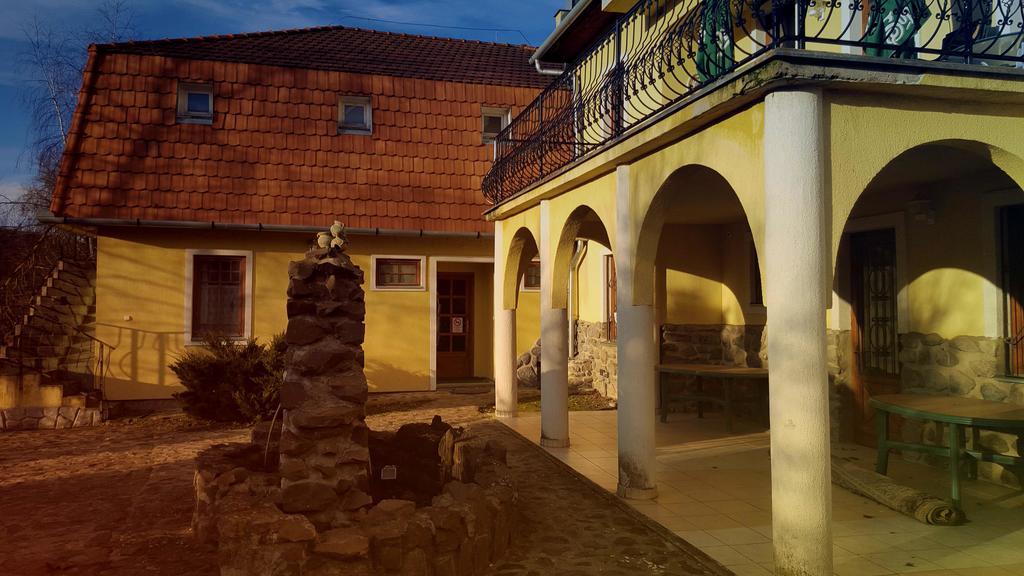 Cserhatvoelgy Panzio Alsotold Zewnętrze zdjęcie