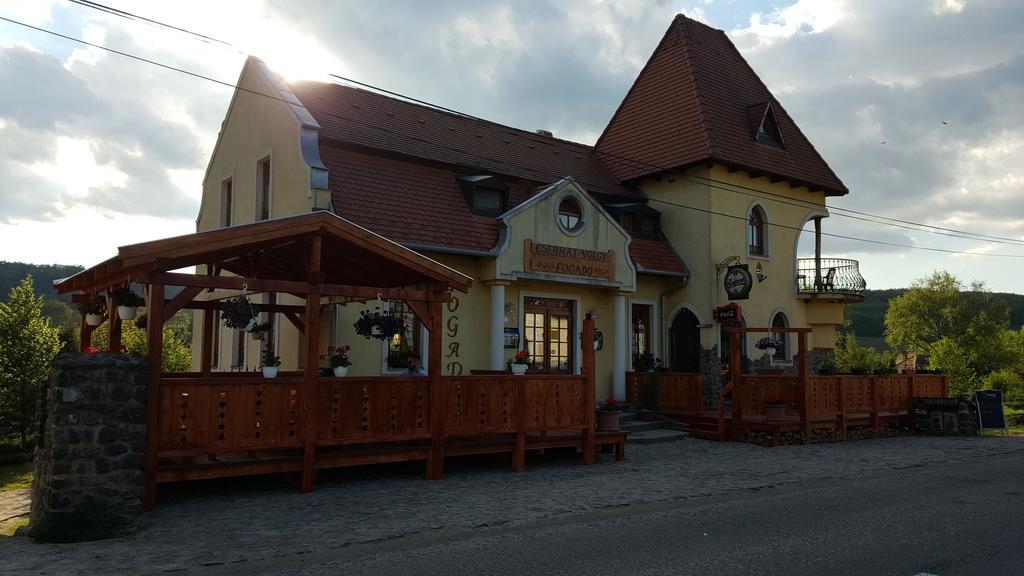 Cserhatvoelgy Panzio Alsotold Zewnętrze zdjęcie